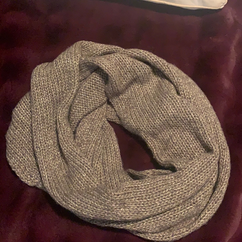 Tommy Bahama Wool Infinity Scarf